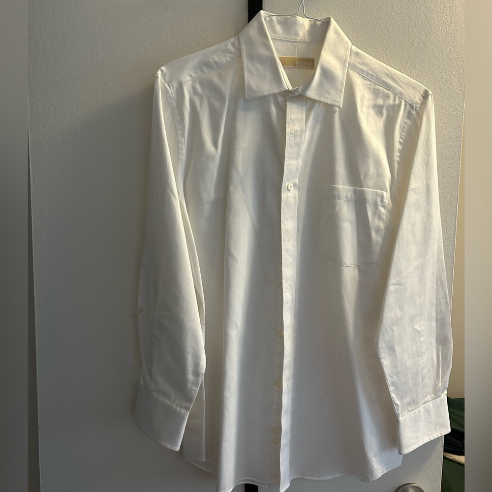 Men’s slim fit dress shirt. Neck 16 1/2.  32/33 size.